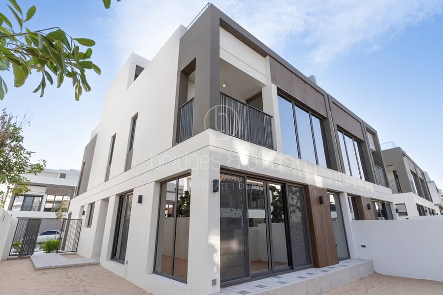 位于蒂拉尔阿尔加夫综合社区,奥拉别墅区 4 卧室的别墅 6300000 AED - 11515015 位于蒂拉尔阿尔加夫综合社区,奥拉别墅区 4 卧室的别墅 6300000 AED - 11515015