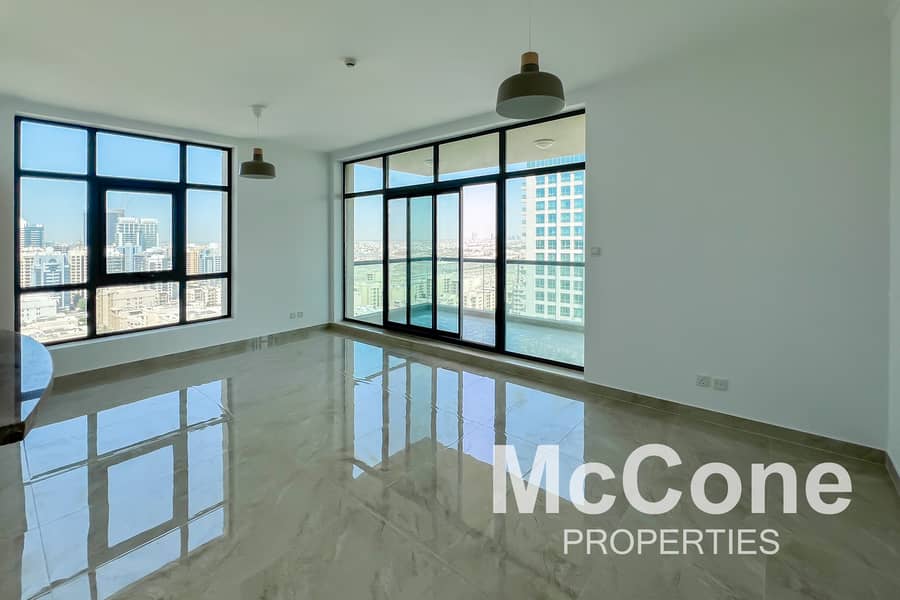 Large Layout | High Floor | Canal Golf View | VOT Large Layout | High Floor | Canal Golf View | VOT
