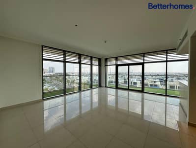 Corner Unit | Multiple Cheques | Maids |