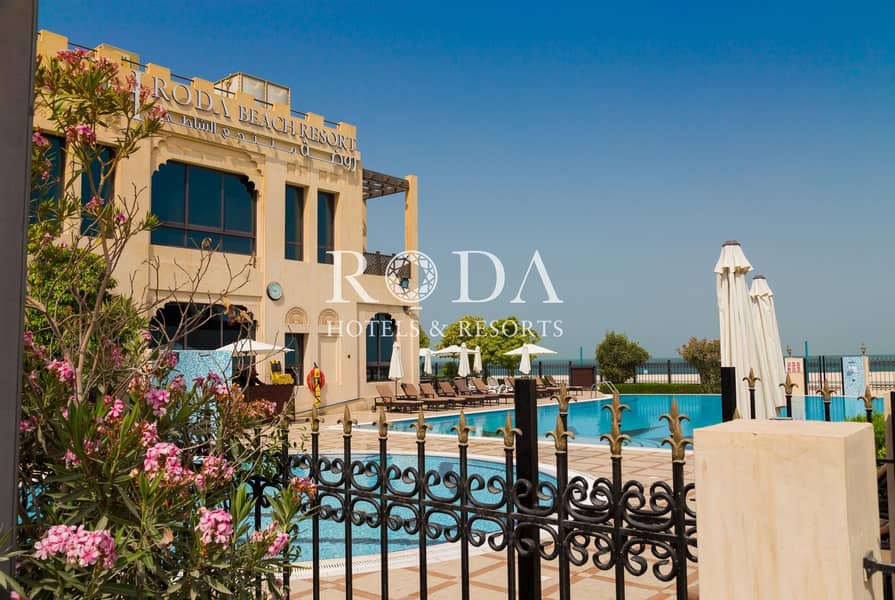 Direct Beach Access|Free Pool & Gym|Free Wi-Fi Direct Beach Access|Free Pool & Gym|Free Wi-Fi