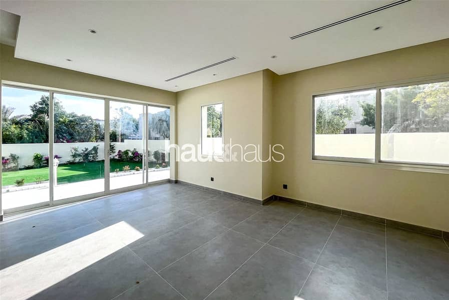 Upgraded | Large Plot | Springs 11 Upgraded | Large Plot | Springs 11