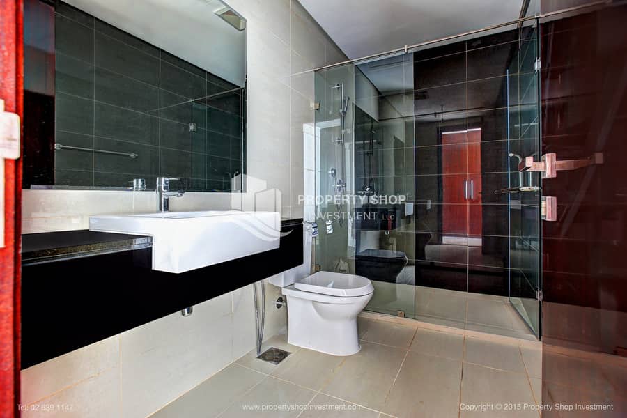 15 3-br-apartment-abu-dhabi-al-reem-island-marina-square-mag-5-residences-bathroom-3. JPG