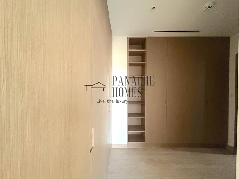 16 Master Br Closet Area. jpg