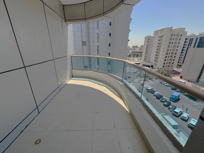 4 BALCONY (2). jpg