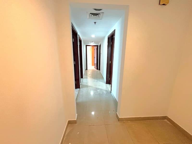 7 HALLWAY AREA. jpg