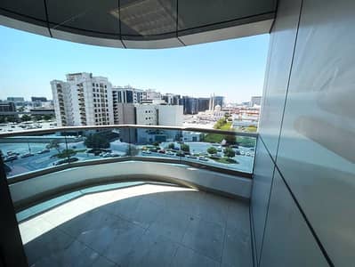 3 habitaciones Apartamento para en Alquiler en Deira, Dubai - HALL BALCONY. jpg