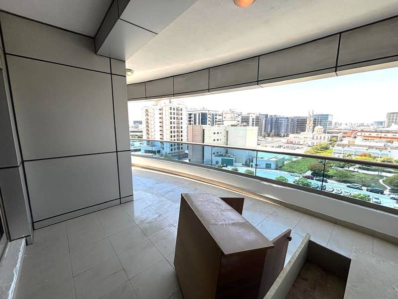 20 BALCONY VIEW. jpg