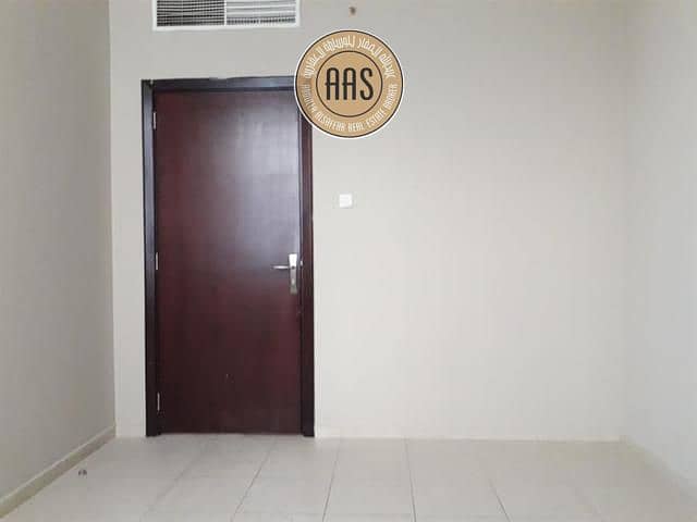 4 88954491_CP_photo. jpeg