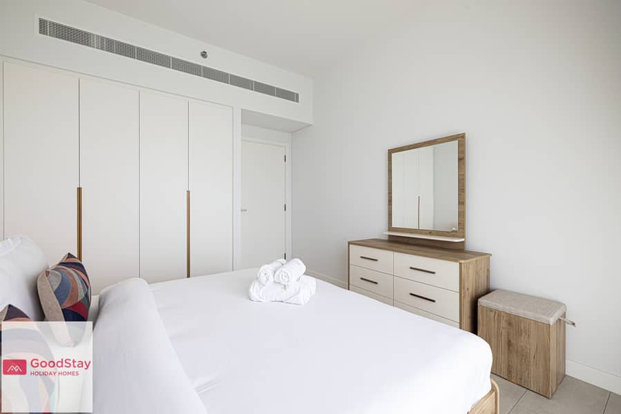25 Private Beach- Seaview Premium 3BED -JBR LUX Stays (22). jpeg