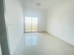 شقة في الورسان 1 غرفة 47999 درهم - 7667066