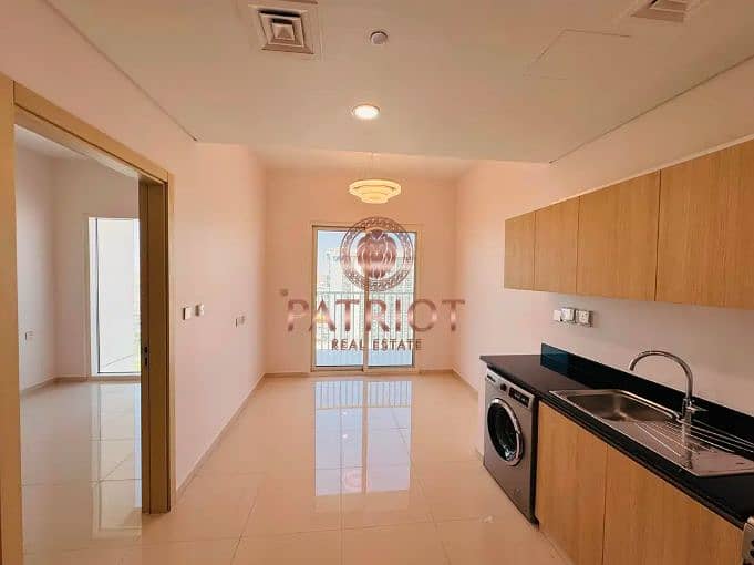 5 Navitas1bed brand new. PNG