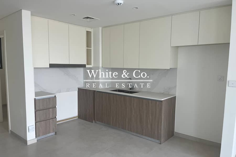 Single Row |Brand New |Close to Amenities Single Row |Brand New |Close to Amenities