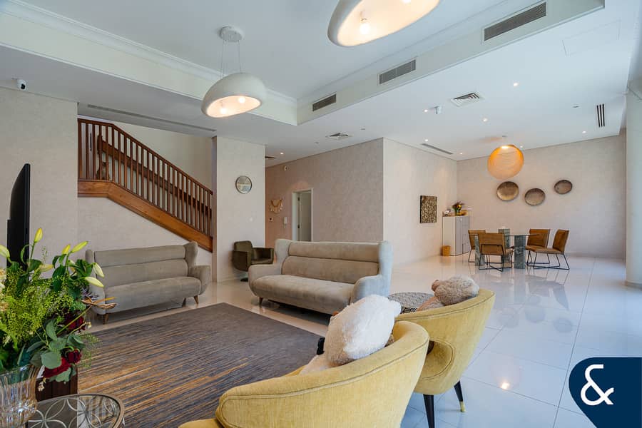 VACANT JULY | 5 BED + M | STAND ALONE VACANT JULY | 5 BED + M | STAND ALONE