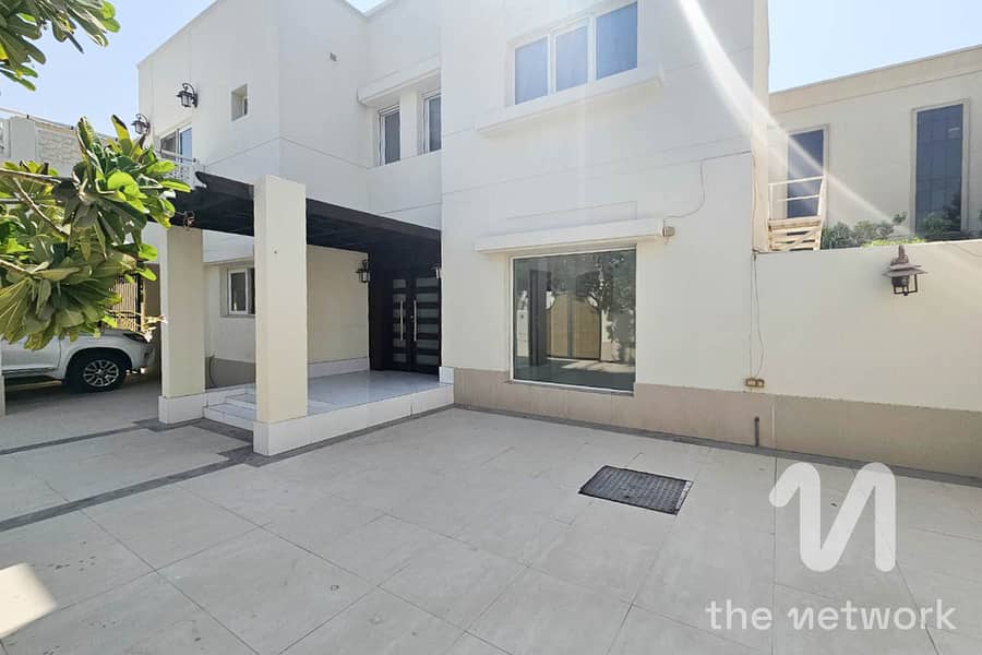 Upgraded 4BR Villa | Meadows 4 | Single Row Upgraded 4BR Villa | Meadows 4 | Single Row