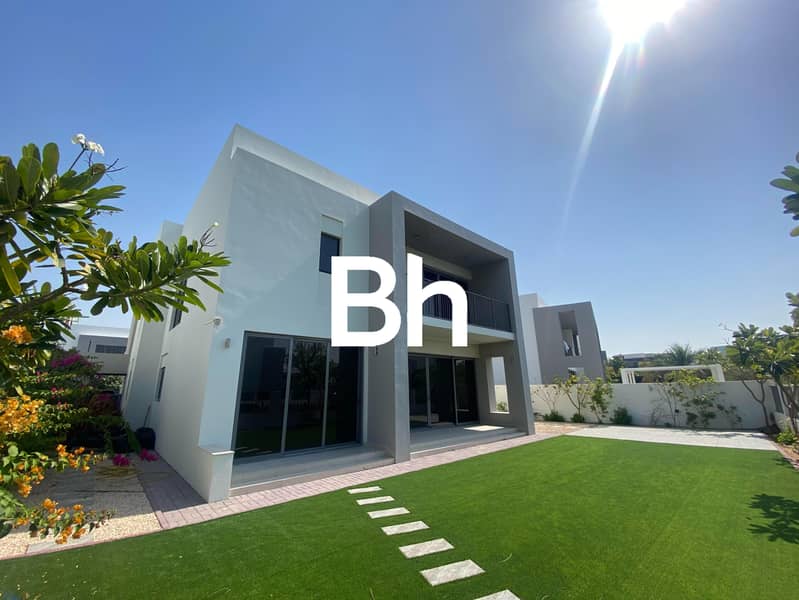 Corner Unit | Greenbelt | Great Location Corner Unit | Greenbelt | Great Location