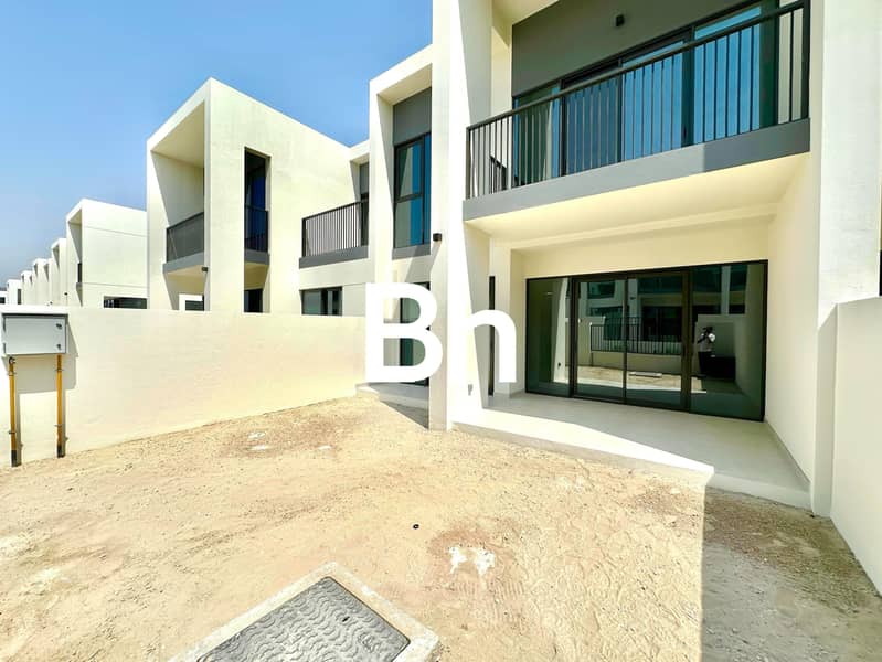 Таунхаус в Таун Сквер,Шамс Таунхаусы, 3 cпальни, 150000 AED - 11068787 Таунхаус в Таун Сквер,Шамс Таунхаусы, 3 cпальни, 150000 AED - 11068787