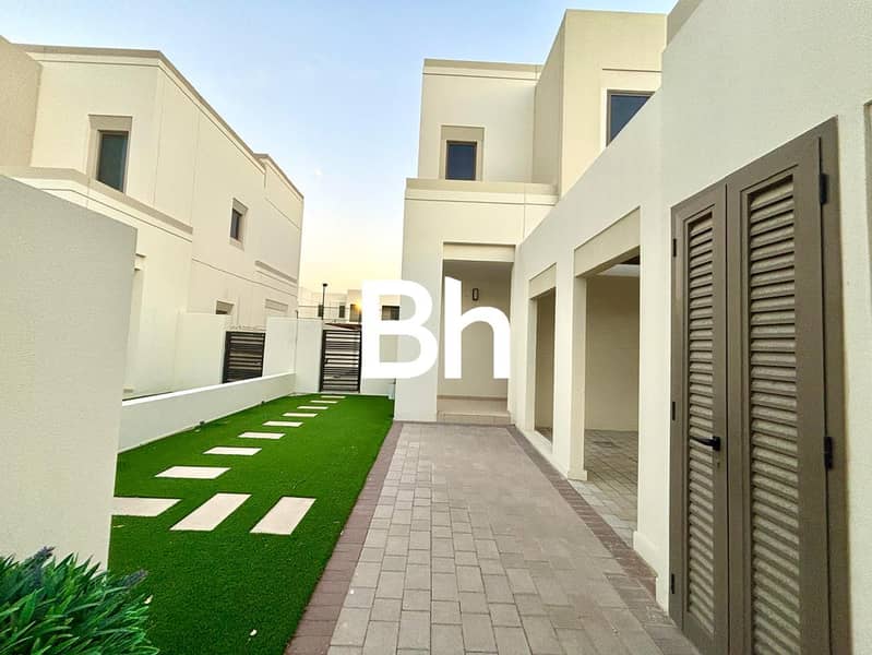 Single Row | Close to Pool | DesertView Single Row | Close to Pool | DesertView