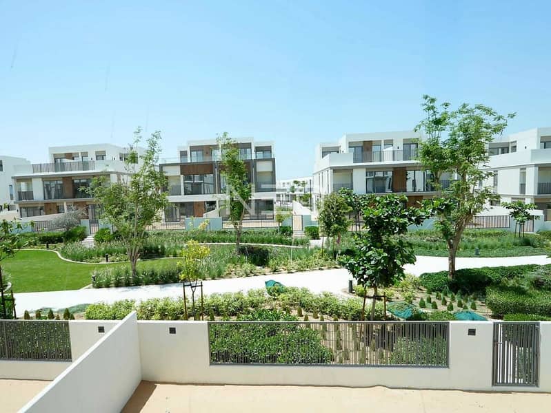 位于蒂拉尔阿尔加夫综合社区,奥拉别墅区 4 卧室的别墅 6600000 AED - 11427833 位于蒂拉尔阿尔加夫综合社区,奥拉别墅区 4 卧室的别墅 6600000 AED - 11427833