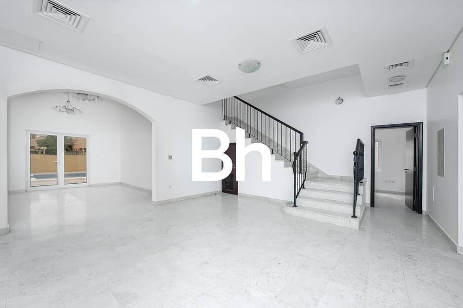 Вилла в Вилла,Центро, 5 спален, 290000 AED - 11146865 Вилла в Вилла,Центро, 5 спален, 290000 AED - 11146865
