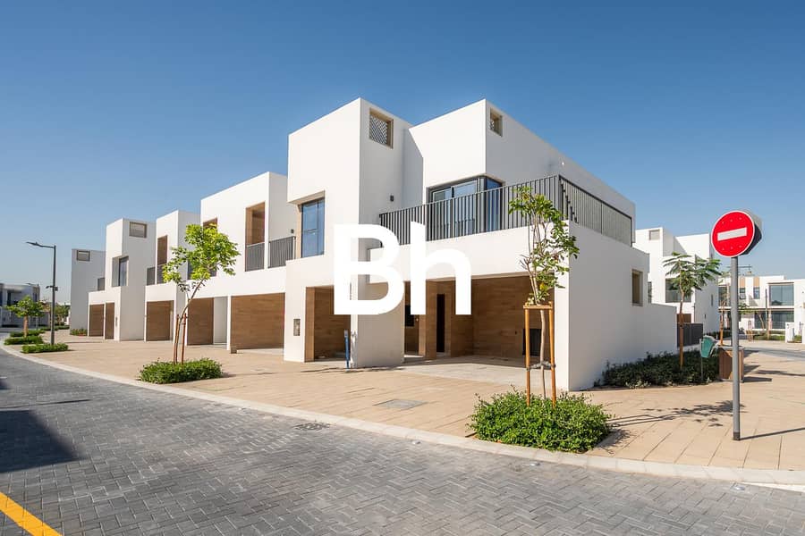 Single Row | Corner Unit | Great Location Single Row | Corner Unit | Great Location