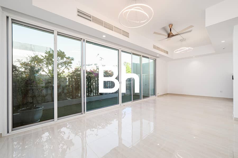 Corner Unit | Close to School | Vacant Corner Unit | Close to School | Vacant