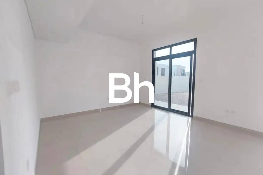 位于阿尔泰,纳斯玛住宅综合体 3 卧室的别墅 1500000 AED - 10530937 位于阿尔泰,纳斯玛住宅综合体 3 卧室的别墅 1500000 AED - 10530937