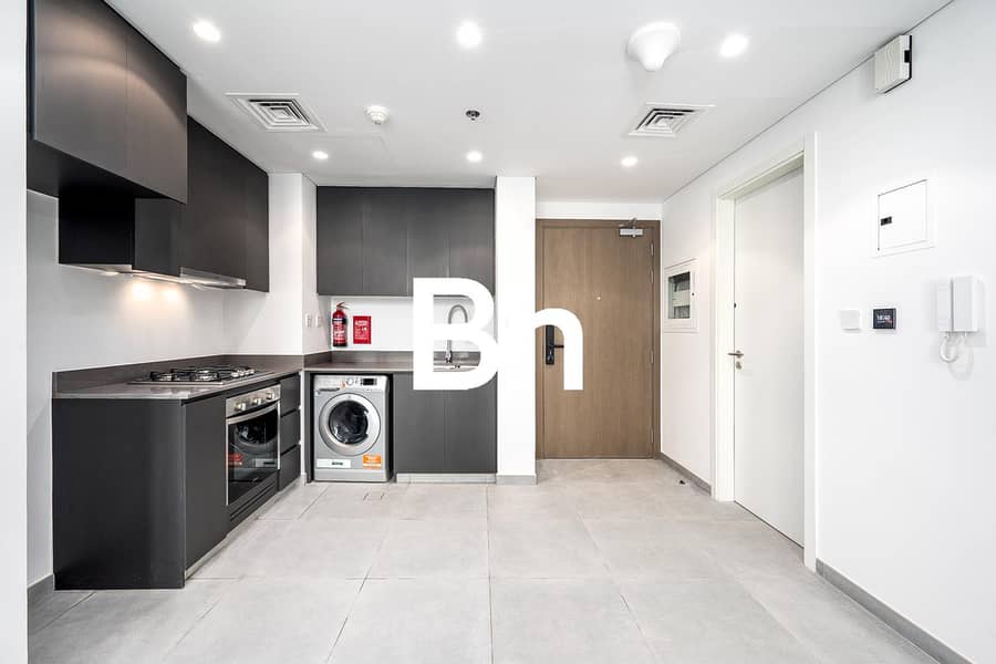 Brand New 1BR Apartment | Vacant | Pool View Brand New 1BR Apartment | Vacant | Pool View