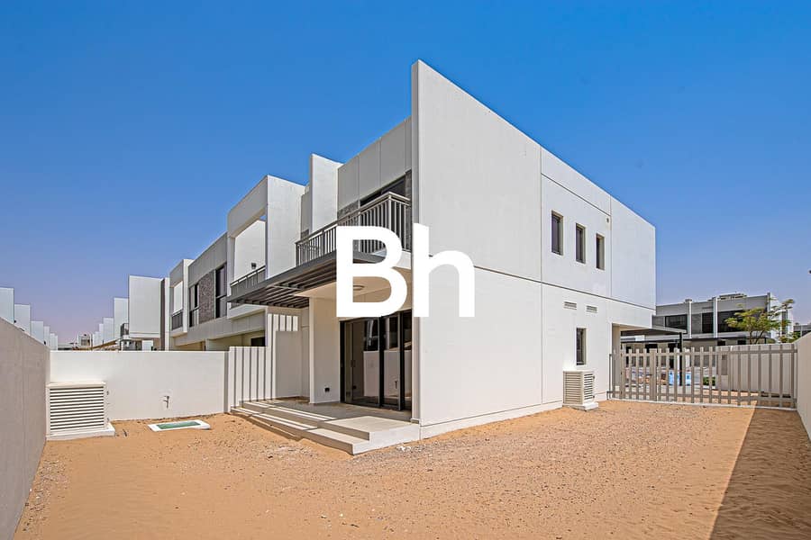 Vacant Now | Corner Plot | Most Premium Location Vacant Now | Corner Plot | Most Premium Location