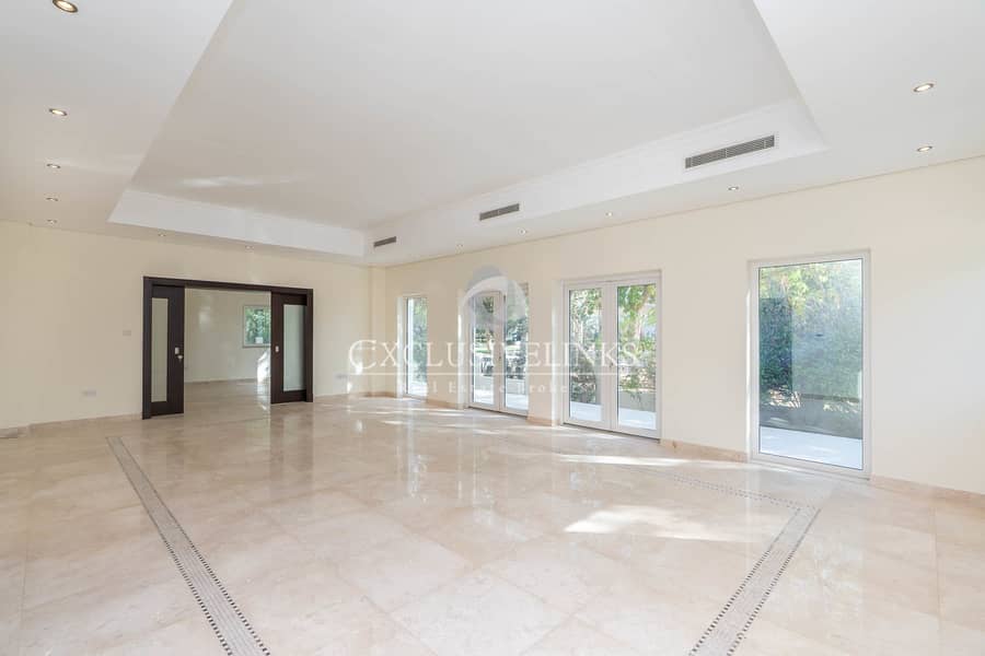Vacant Now | Huge Plot | Beautifully Finished Vacant Now | Huge Plot | Beautifully Finished
