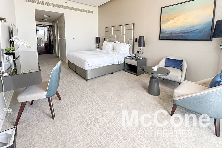 Golf Course View | Balcony | Vacant Golf Course View | Balcony | Vacant