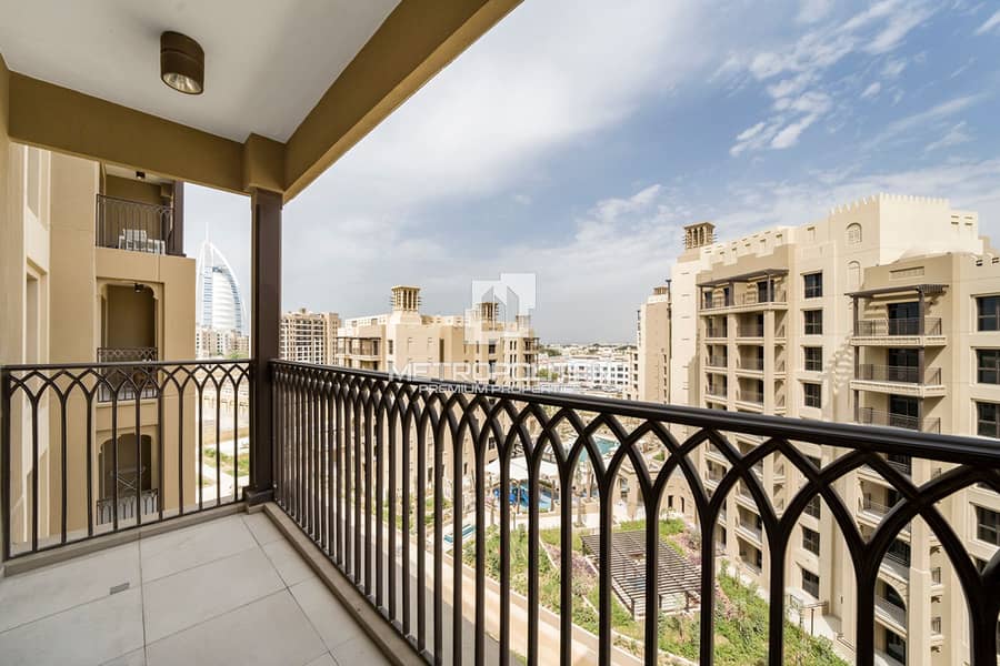 Luxurious Unit | Iconic Views | Great Location Luxurious Unit | Iconic Views | Great Location