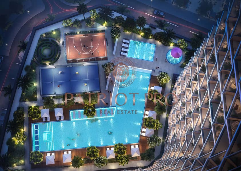 13 Swimming pool. jpg