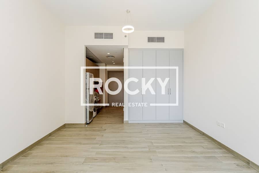 3 JVC - 007 Building - Residence-5557. jpg