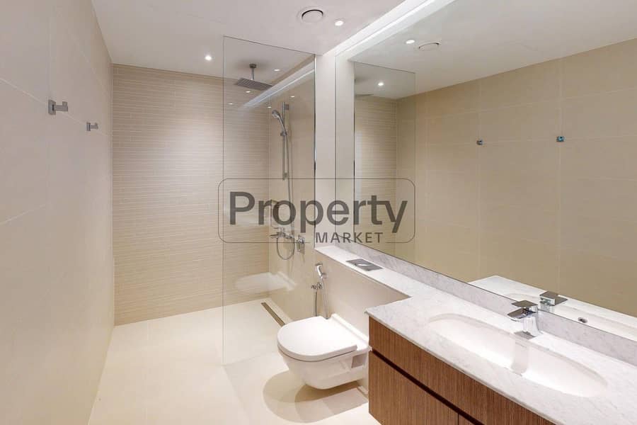 15 U-0837-Port-de-Lamer-La-Cote-Building-4-2BR-Bathroom. jpg