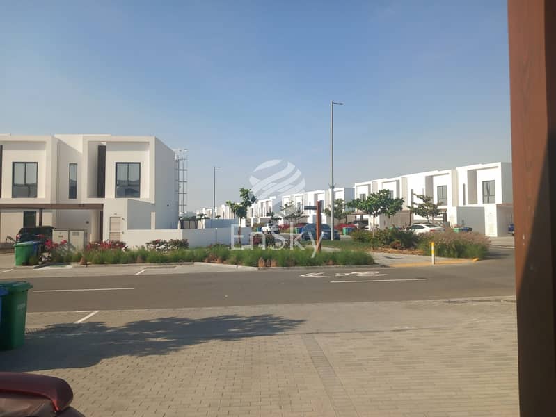 Таунхаус в Аль Гхадир,Фаза II Аль Гадир, 3 cпальни, 2500000 AED - 11528494 Таунхаус в Аль Гхадир,Фаза II Аль Гадир, 3 cпальни, 2500000 AED - 11528494