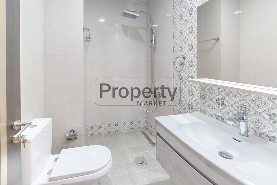 9 U-3183-Arjan-Jewelz-by-Danube-Studio-Bathroom. jpg