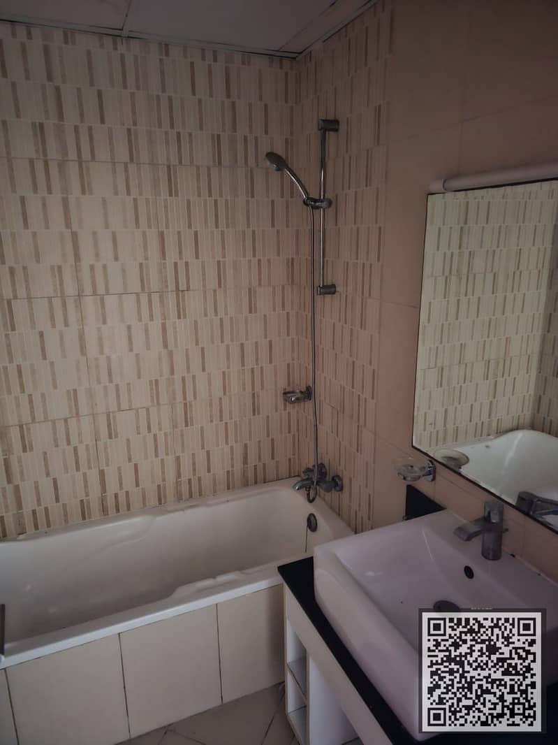 18 df799d71-64ee-48db-ae18-d6fe289992ee. jpg