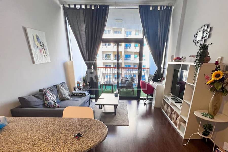 One Bedroom Duplex | Spacious | Prime location One Bedroom Duplex | Spacious | Prime location
