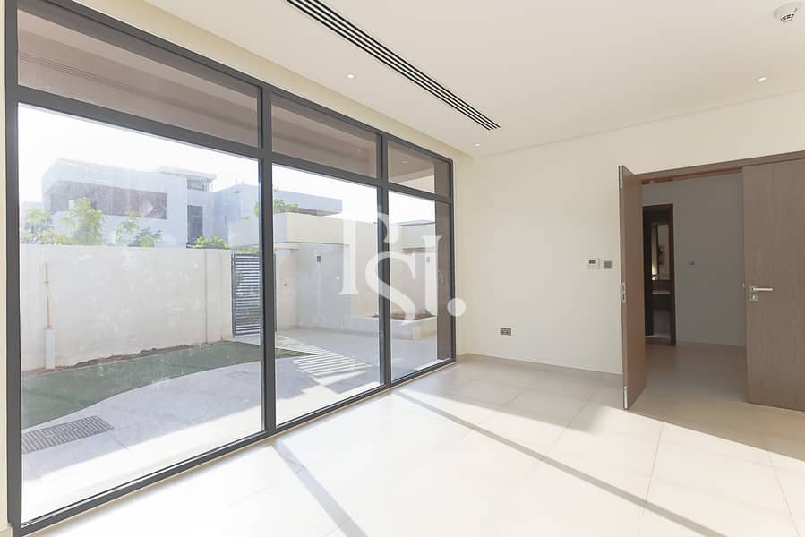4 west-yas-yas-island-abudhabi-living-area (5). JPG