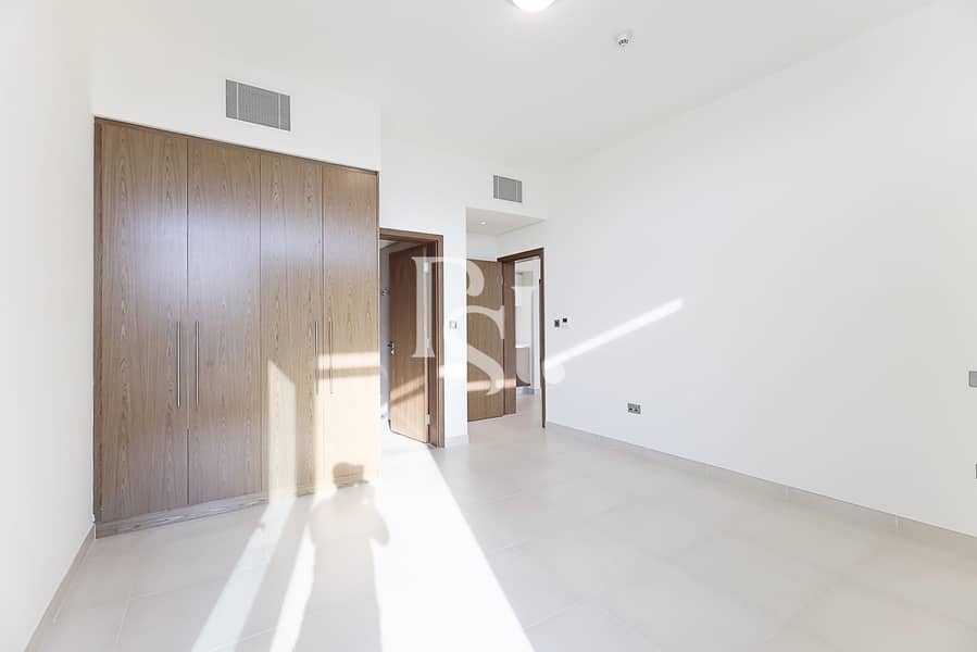 9 west-yas-yas-island-abudhabi_-master-bedroom (3). JPG