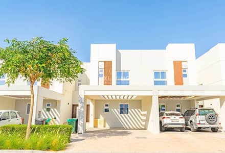 3 Bedroom Villa for Sale in Dubailand, Dubai - Well maintained | Vacant | Close To Park