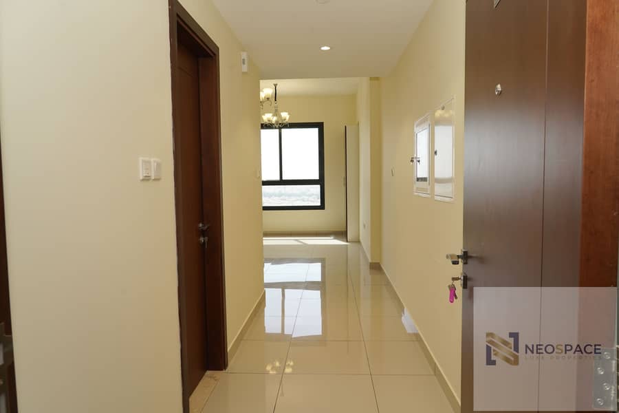 13 Foyer. JPG