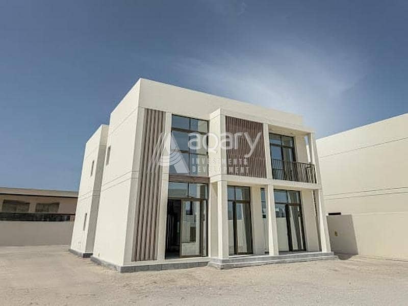 Corner Unit | Huge plot | Single Row