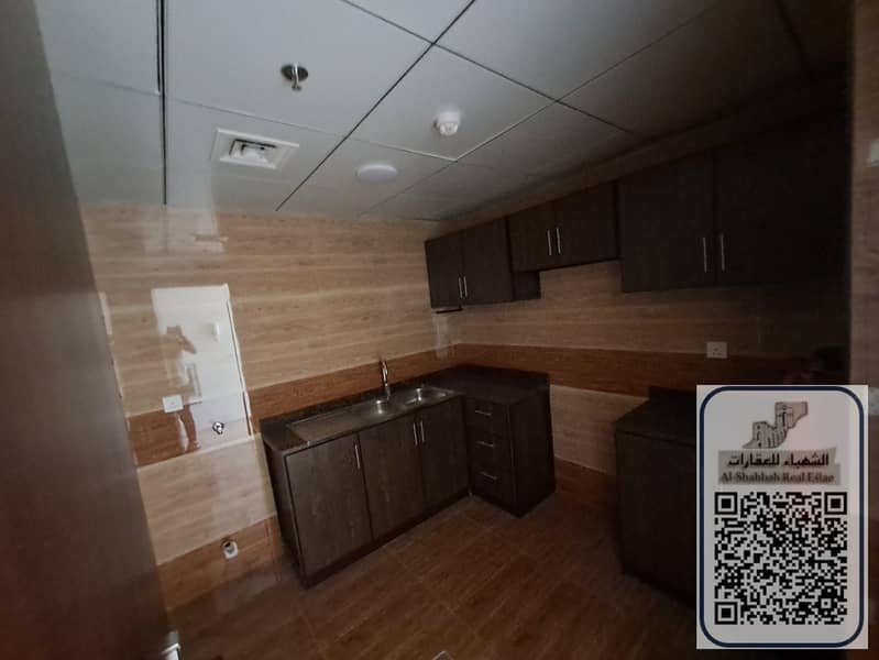 10 b9d50eb0-c0e6-4570-a26e-93533cb78d19. jpg