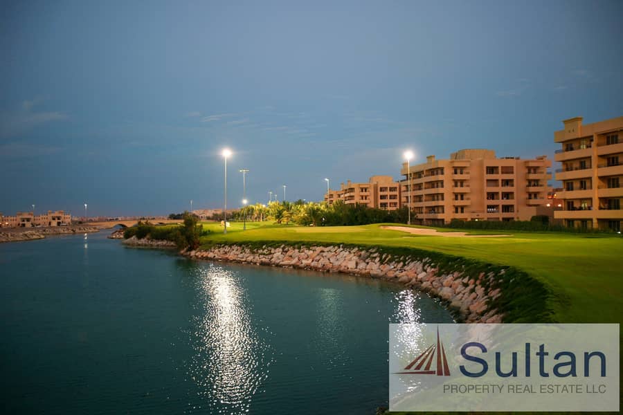33 golf-apartment-banner. jpg