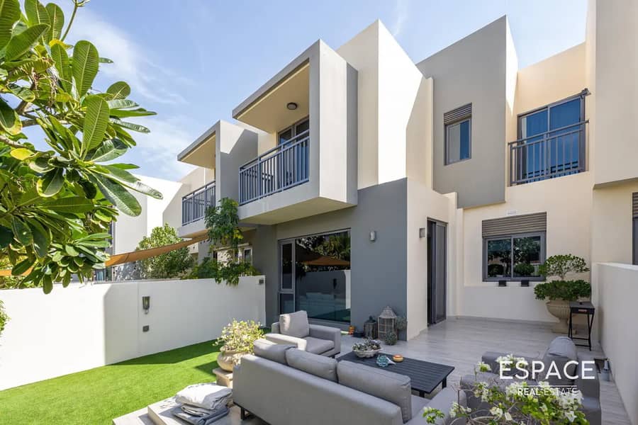 位于迪拜山庄,枫叶社区,枫叶1号公寓 3 卧室的别墅 260000 AED - 11543166 位于迪拜山庄,枫叶社区,枫叶1号公寓 3 卧室的别墅 260000 AED - 11543166