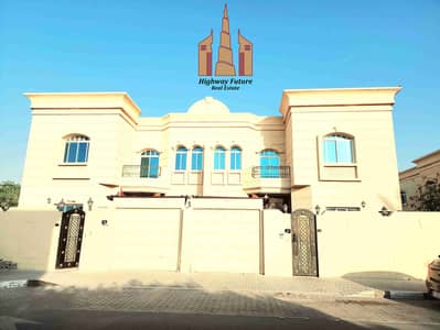 Spacious 4bhk villa maid room Majlis