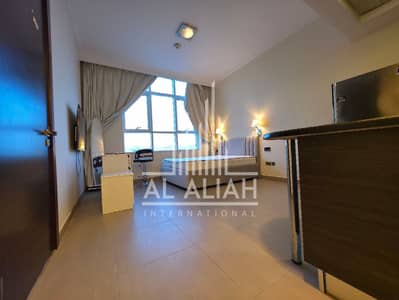 Studio for Rent in Hamdan Street, Abu Dhabi - photo_1_2025-05-04_13-42-42. jpg