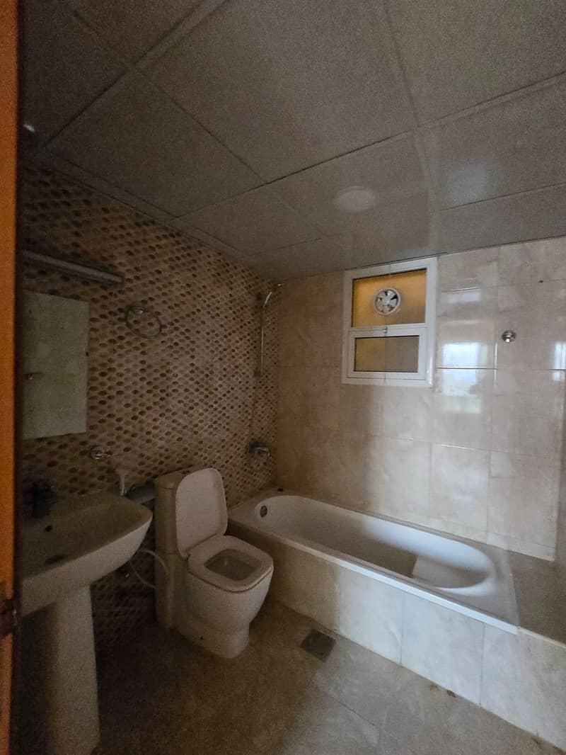 2 2. jpg