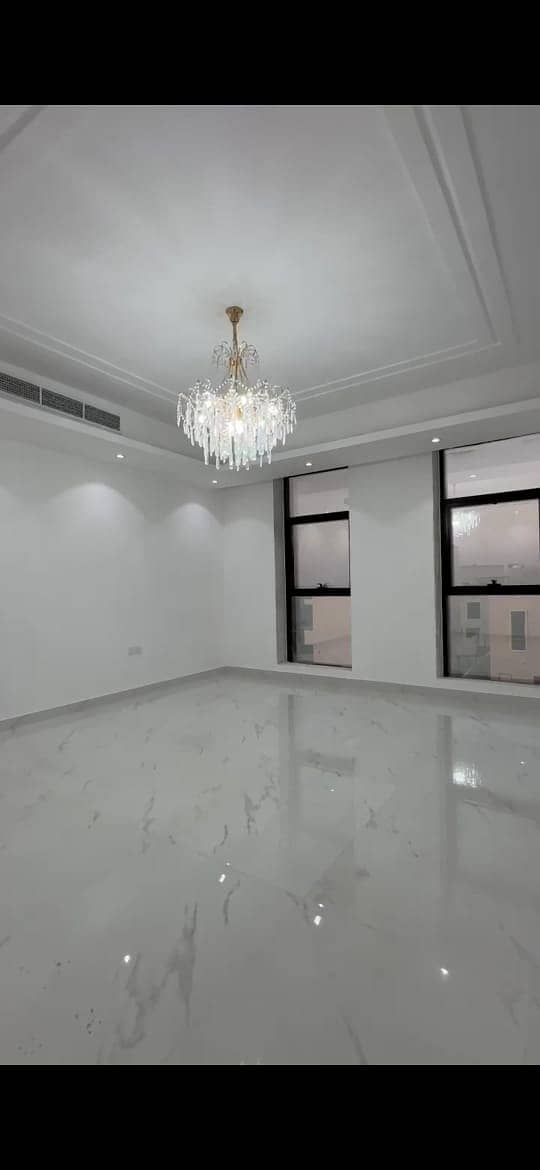 10 40aed8ae-b824-4851-98b5-29d7fddbd145. jpg